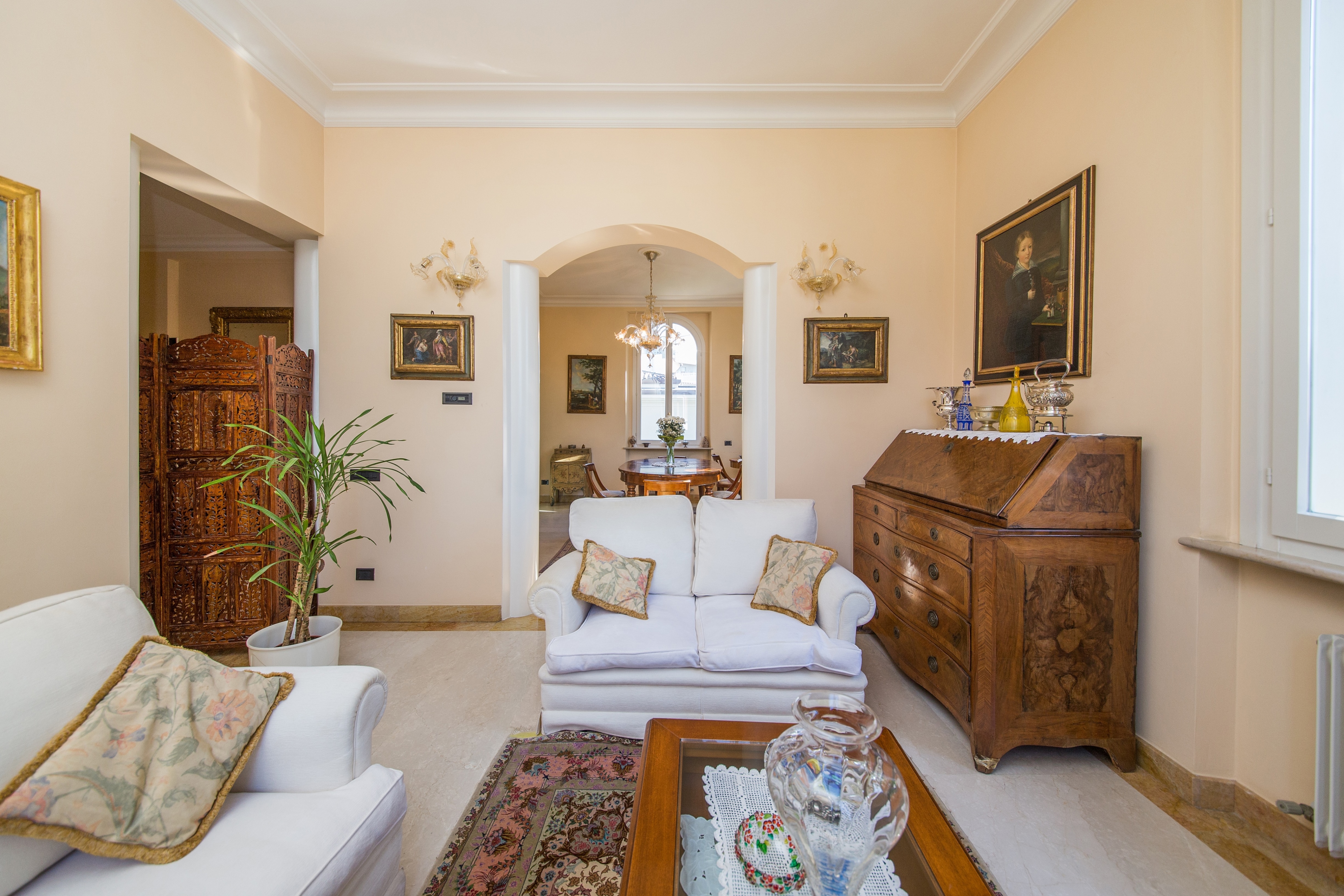 Vendita signorile appartamento in villa Pesaro - Zona mare (AP002)