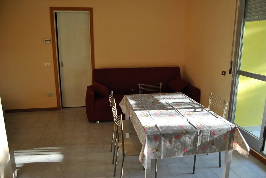 AFFITTO APPARTAMENTO PESARO ZONA MARE (D2/30)
