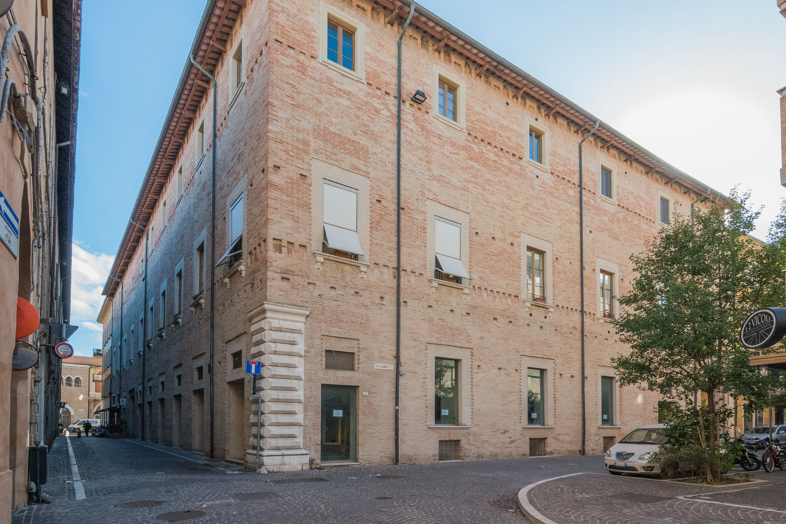Vendita prestigioso Loft Pesaro - zona centro storico (AP033)