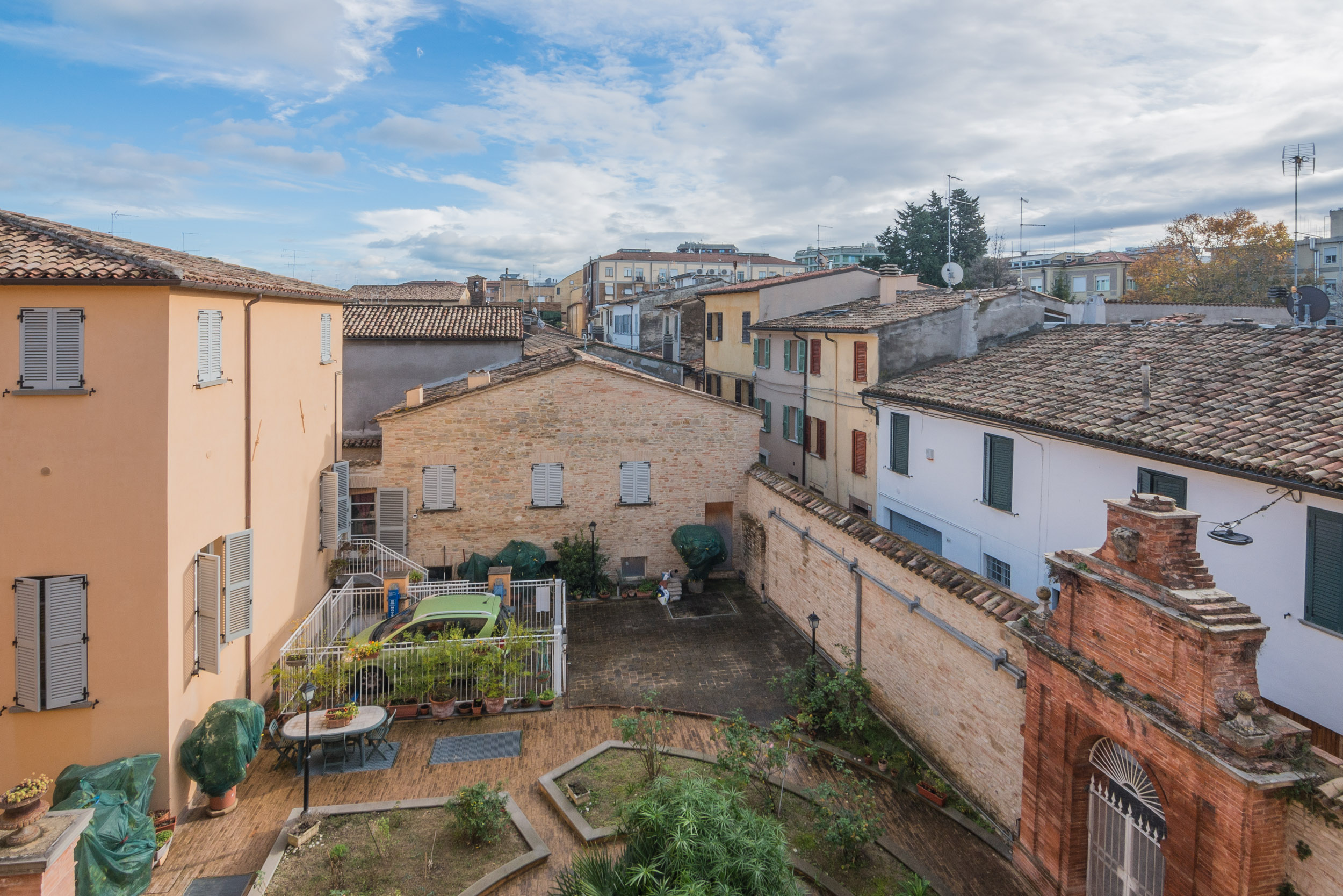 Vendita prestigioso appartamento Pesaro - zona centro storico (AP036)