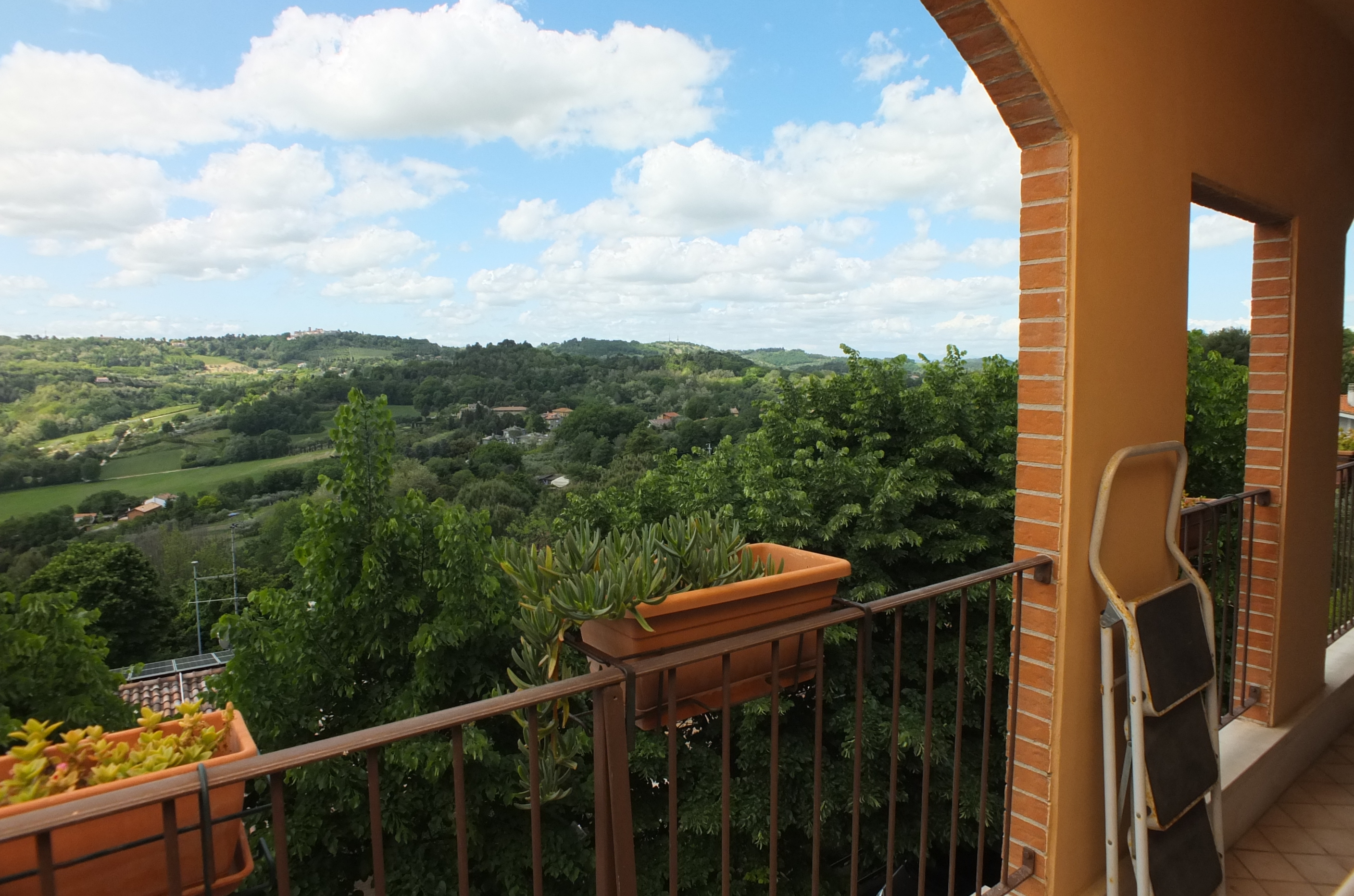 Vendita appartamento indipendente Pesaro - zona Trebbiantico (IN093)