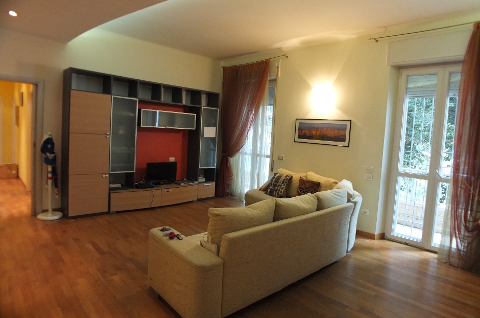 AFFITTO TRANSITORIO APPARTAMENTO PESARO - ZONA MARE (M3/4) - AFFITTATO -