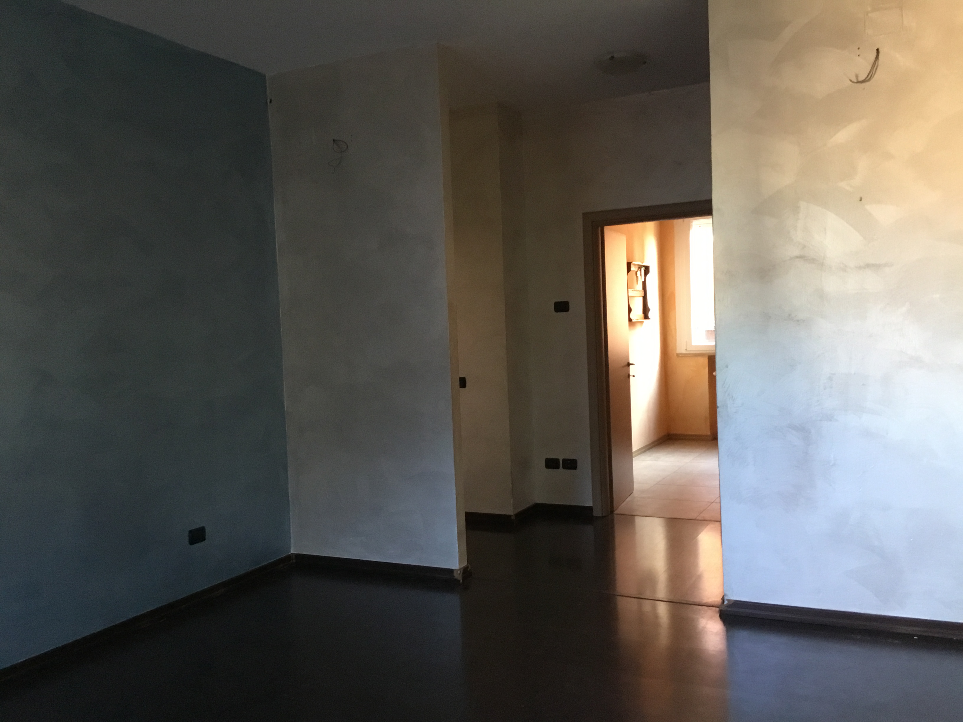 AFFITTASI QUADRILOCALE RISTRUTTURATO PESARO - ZONA CENTRO/MARE (AQ-130)