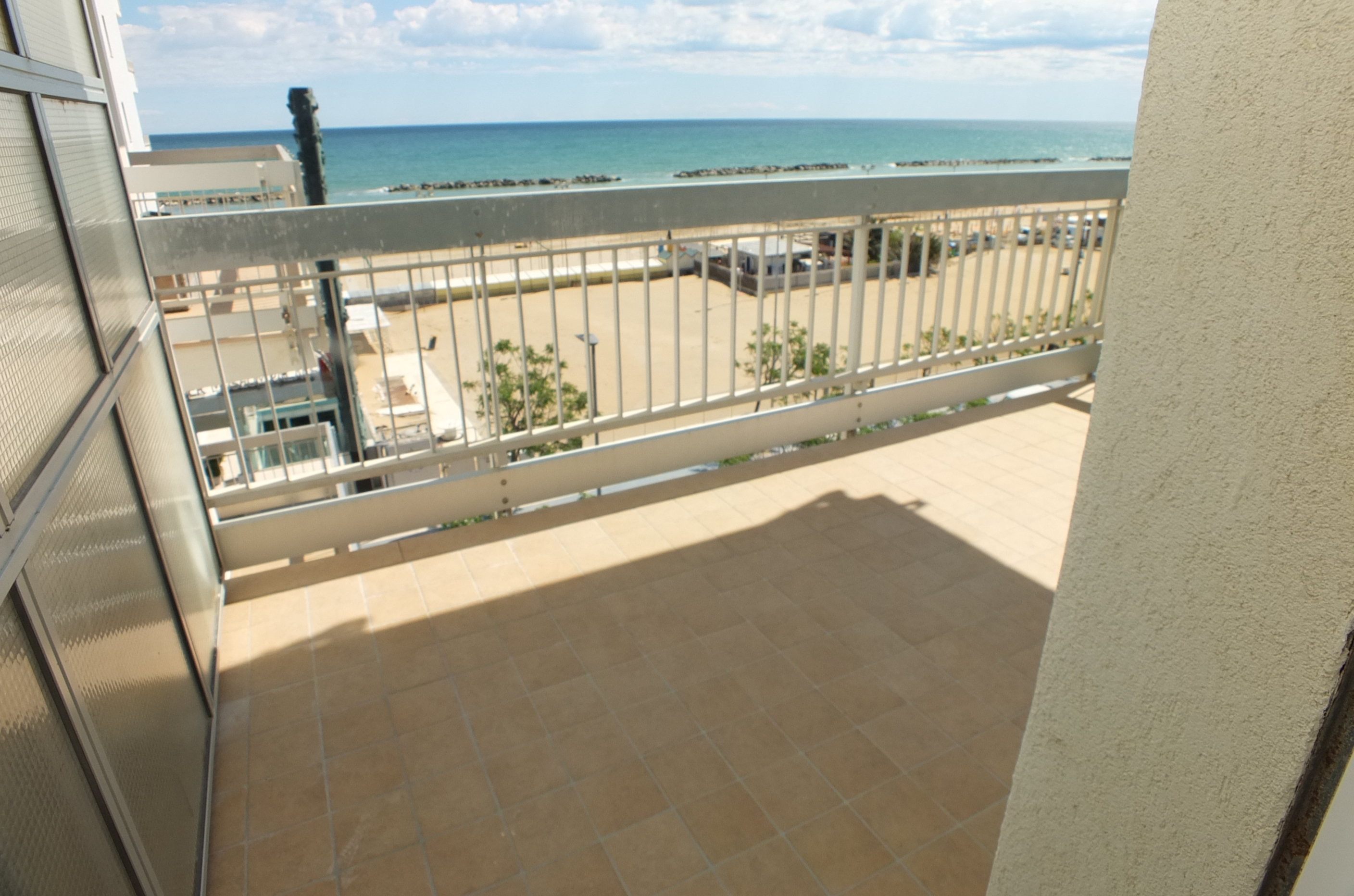 Vendita appartamento con ampia terrazza vista mare Pesaro - Zona mare (AP314) 