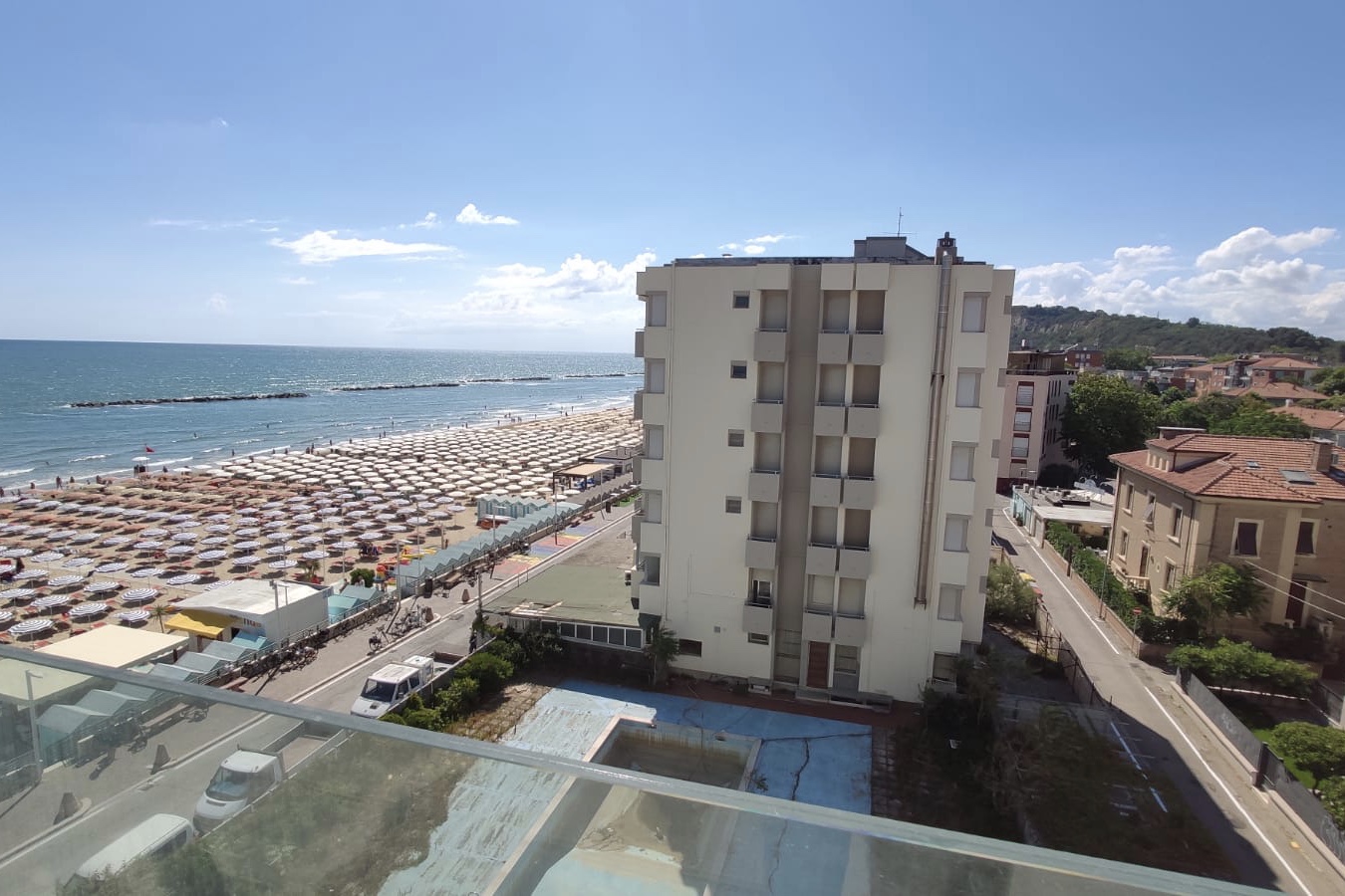 VENDITA APPARTAMENTO NUOVO FRONTE MARE PESARO - ZONA MARE (AP630)