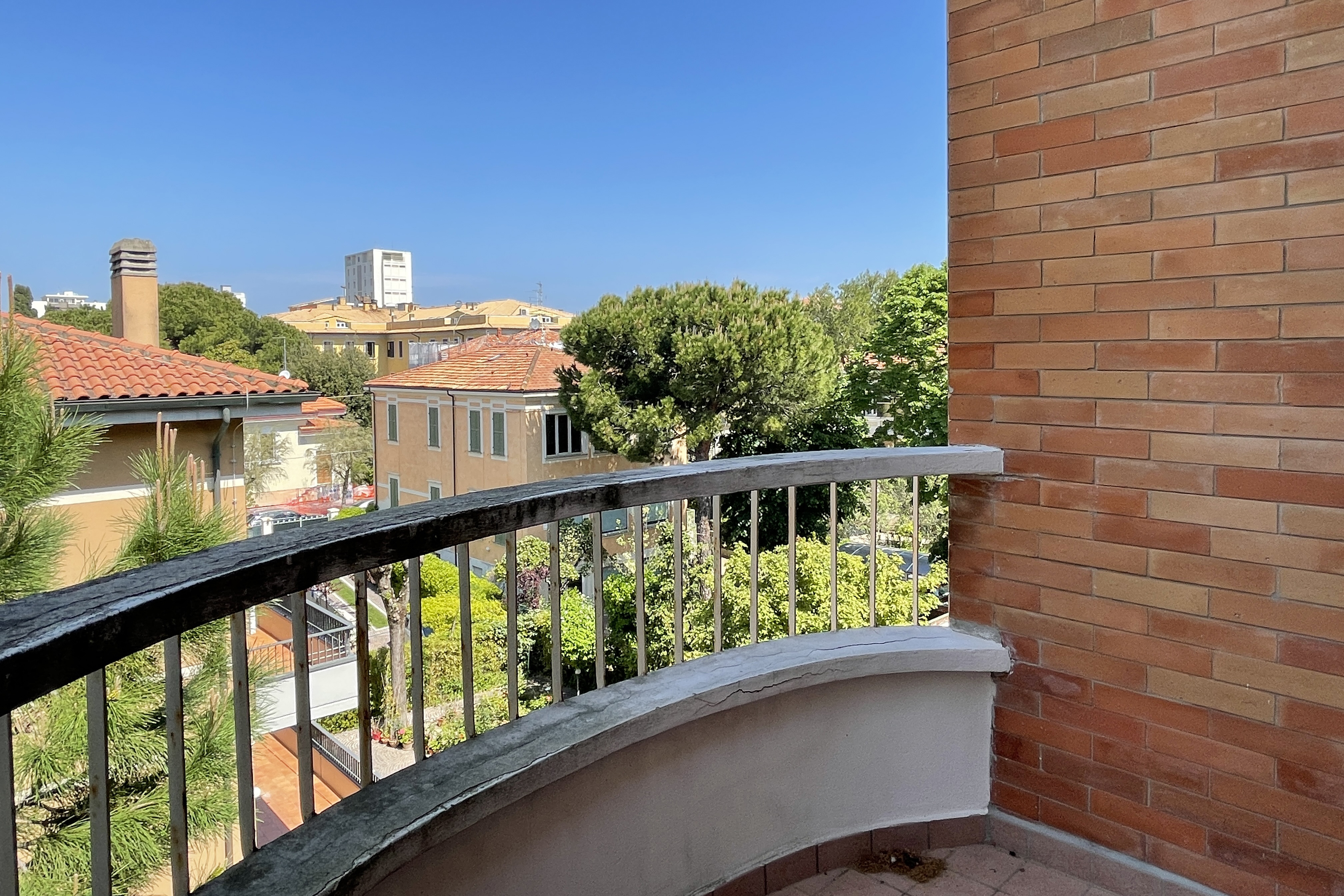 Vendita ampio e luminoso appartamento Pesaro - Zona mare (AP726)
