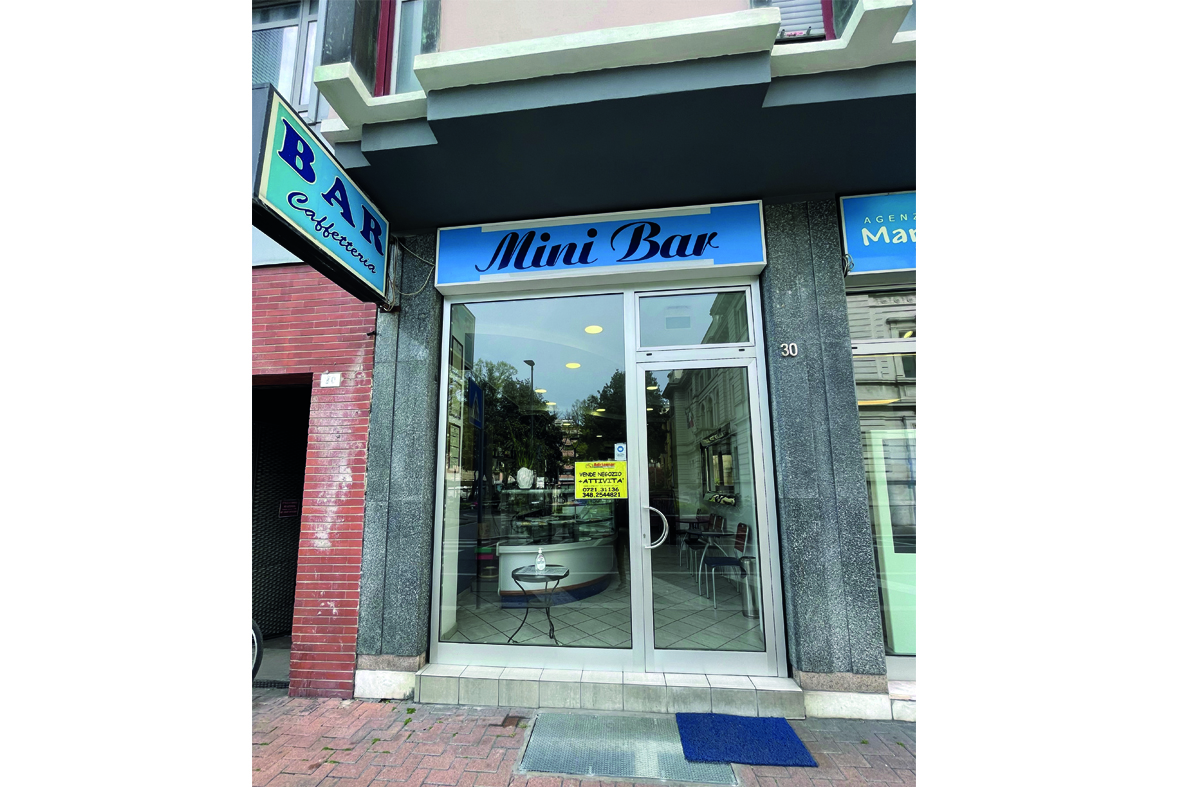 VENDITA NEGOZIO CON ATTIVITA' DI BAR PESARO - ZONA CENTRO (NE200)