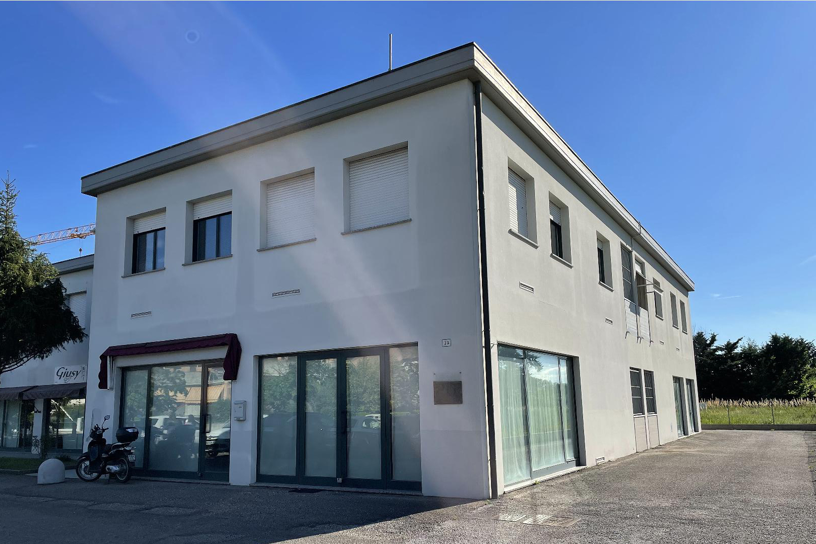 Affitto negozio/ufficio Pesaro - Zona Villa San Martino (NE30)