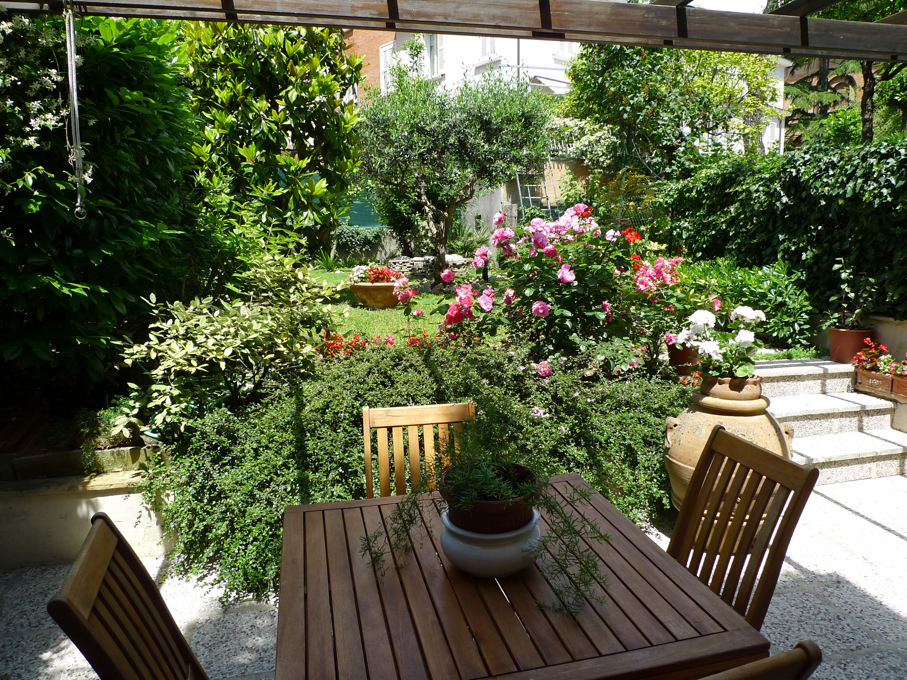 VENDITA SCHIERA PESARO - ZONA CARDUCCI (SC008)
