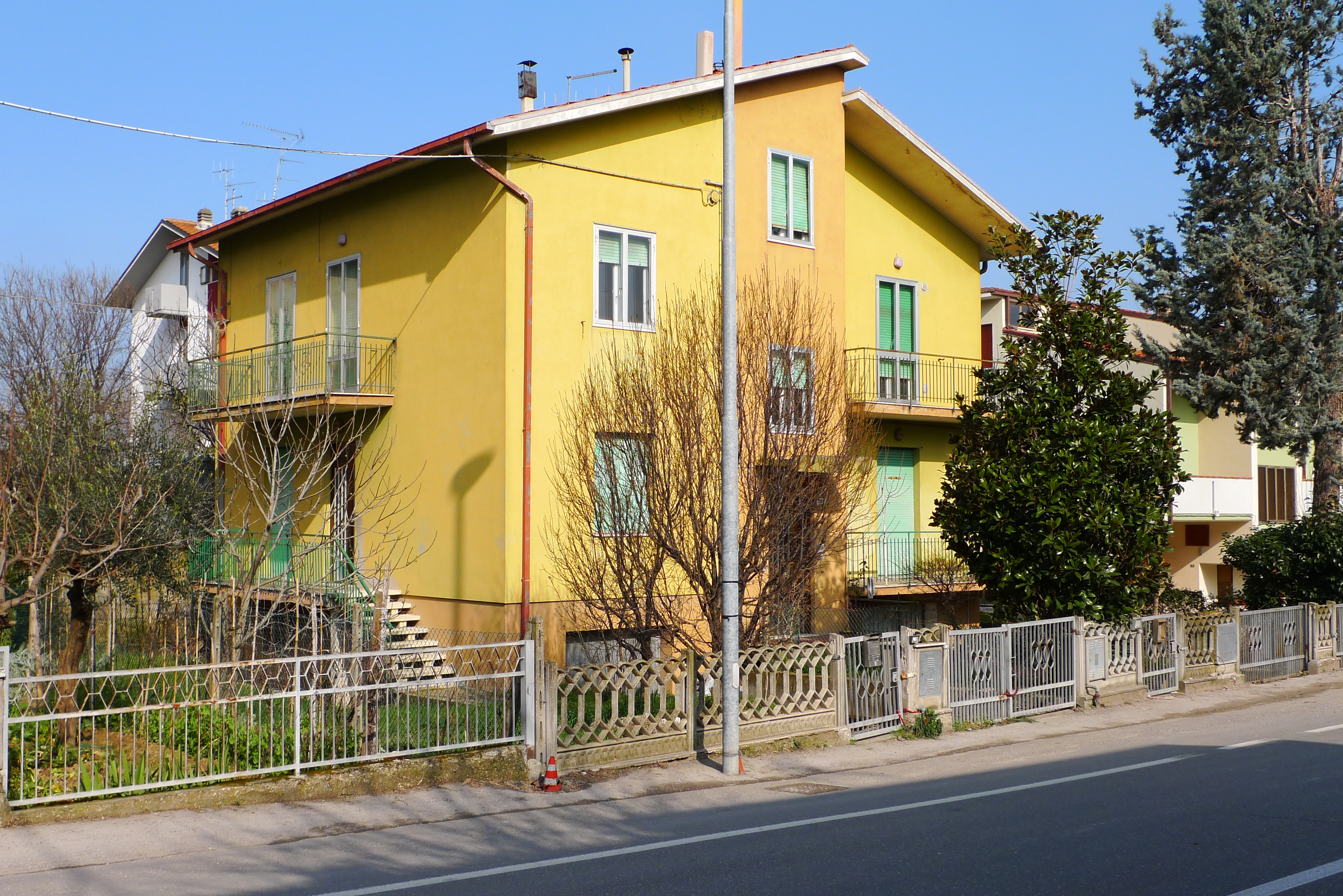 VENDITA APPARTAMENTO IN BIFAMILIARE PESARO - CASE BRUCIATE (IN122)