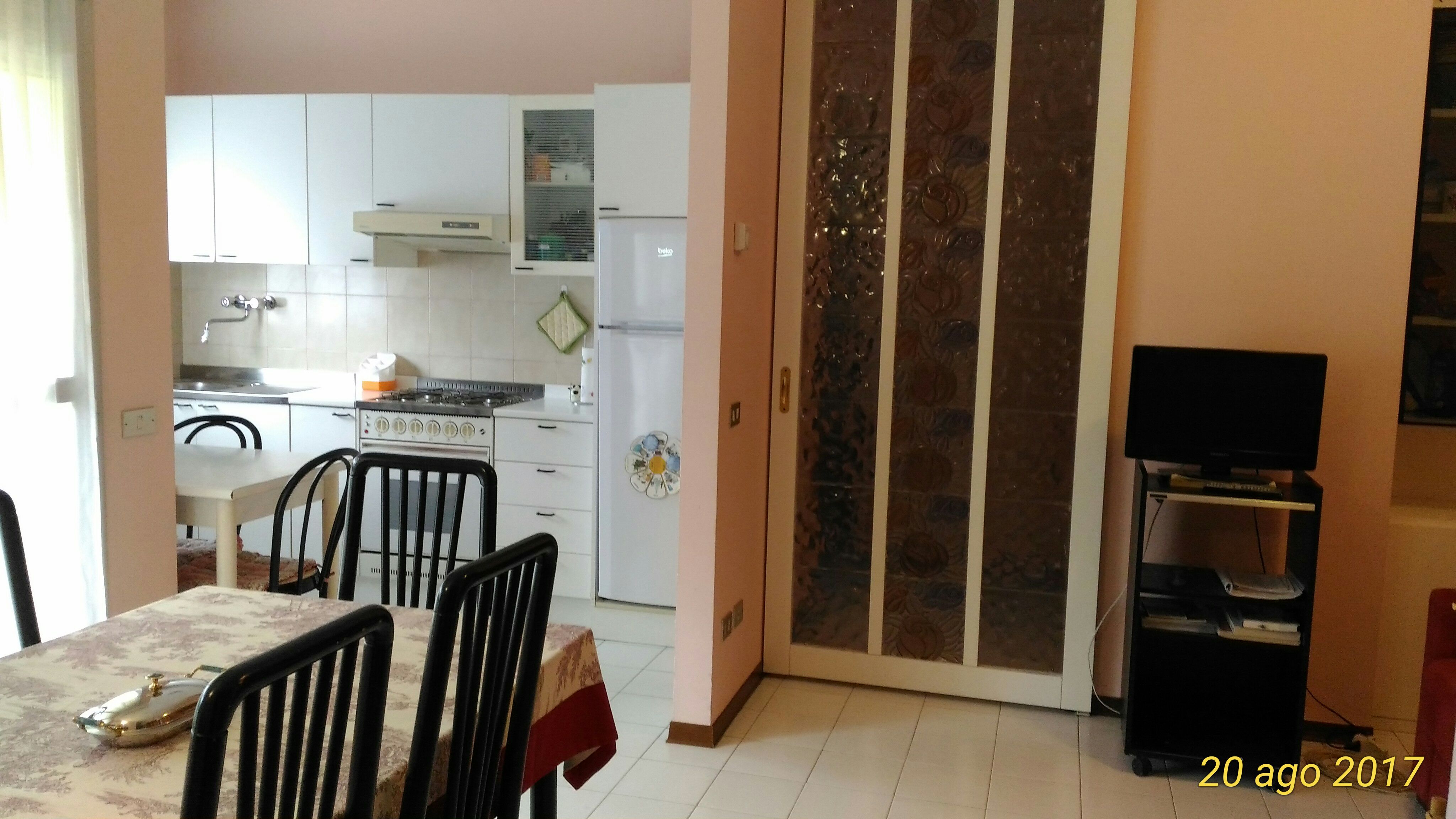 AFFITTO APPARTAMENTO PESARO - ZONA MARE (AT66)