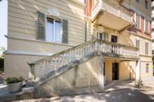 Vendita signorile appartamento in villa Pesaro - Zona mare (AP002) 