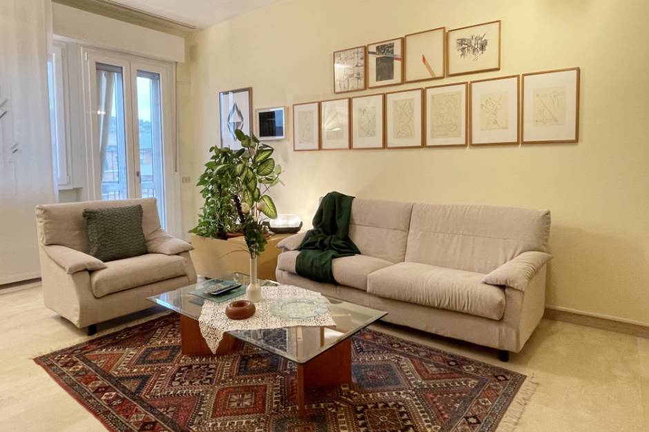  Vendita comodo appartamento Pesaro - Zona Piazza Redi (AP702)