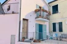 Vendita grazioso appartamento Pesaro - Zona Trebbiantico  (AP717)