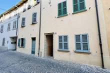 Vendita pregevole appartamento con scoperto e posti auto Pesaro - Zona centro storico (AP745)