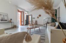 Vendita ampio ed esclusivo appartamento su Via Branca Pesaro - Zona centro storico (AP743)