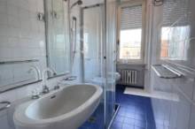 Vendesi signorile appartamento Pesaro - Zona mare (AP160)
