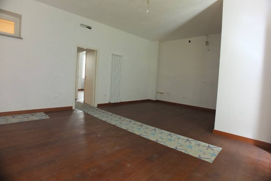  Vendita appartamento con garage Pesaro - Zona Centro storico (AP644)