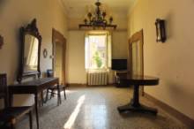 Vendita ampio appartamento con garage in palazzo storico Pesaro - Zona centro storico (AP768)