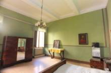 Vendita ampio appartamento con garage in palazzo storico Pesaro - Zona centro storico (AP768)