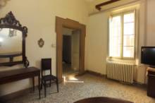 Vendita ampio appartamento con garage in palazzo storico Pesaro - Zona centro storico (AP768)