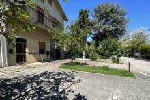 Vendita complesso immobiliare Pesaro - Zona Villa San Martino (PA111)