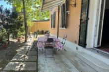 Vendita esclusivo appartamento con giardino Pesaro - Zona mare (AP781)