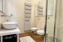 Vendita appartamento indipendente con terrazzo e giardino esclusivi Pesaro - Zona centro-mare (AP784)