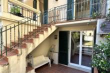 Vendita appartamento indipendente con terrazzo e giardino esclusivi Pesaro - Zona centro-mare (AP784)