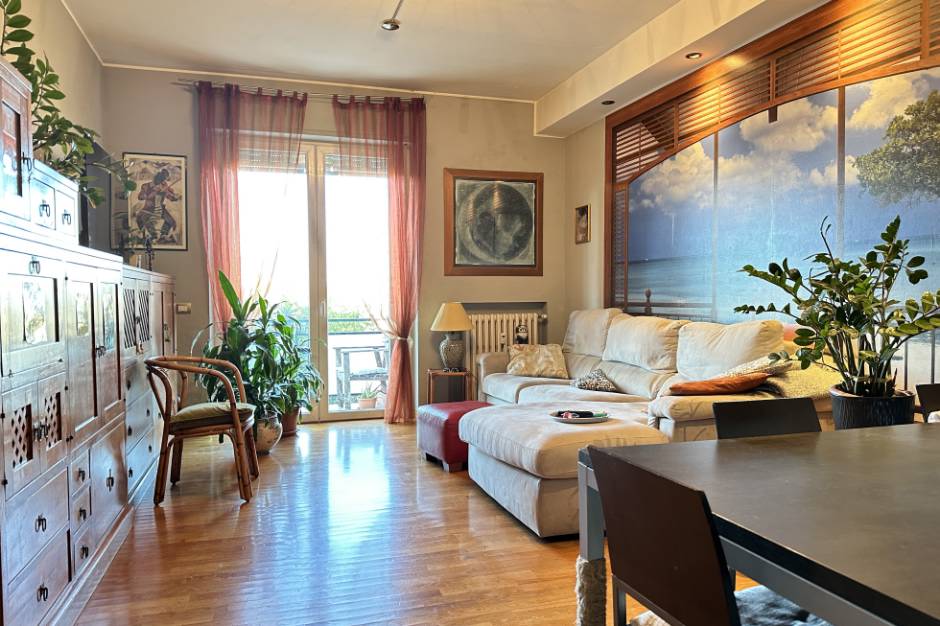  Vendita appartamento indipendente Pesaro - Zona Montegranaro (AP814)