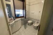 Vendita appartamento su due livelli con garage Pesaro - Zona centro (AP827)