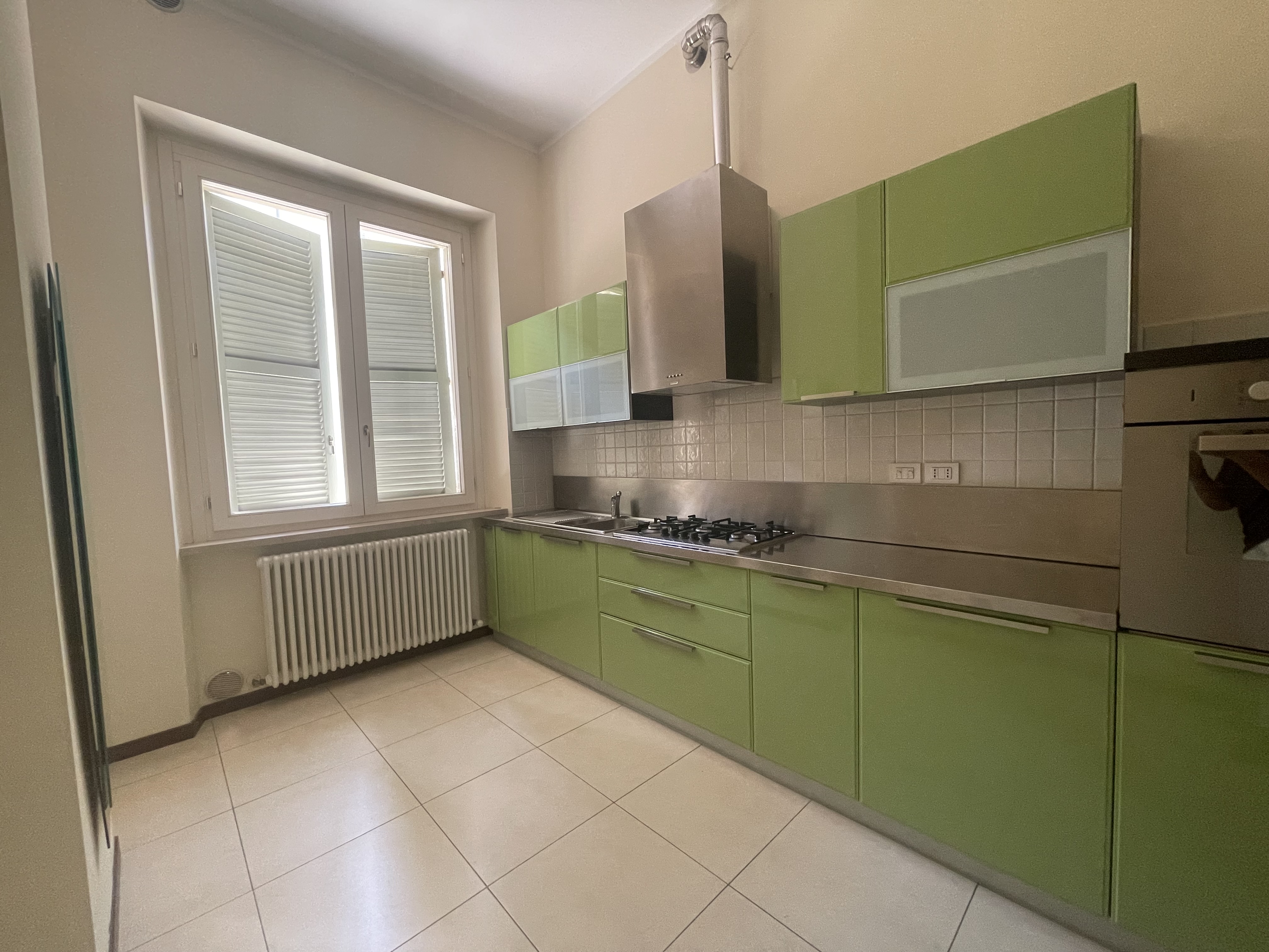 AFFITTO APPARTAMENTO SEMIARREDATO ZONA MARE AT-9