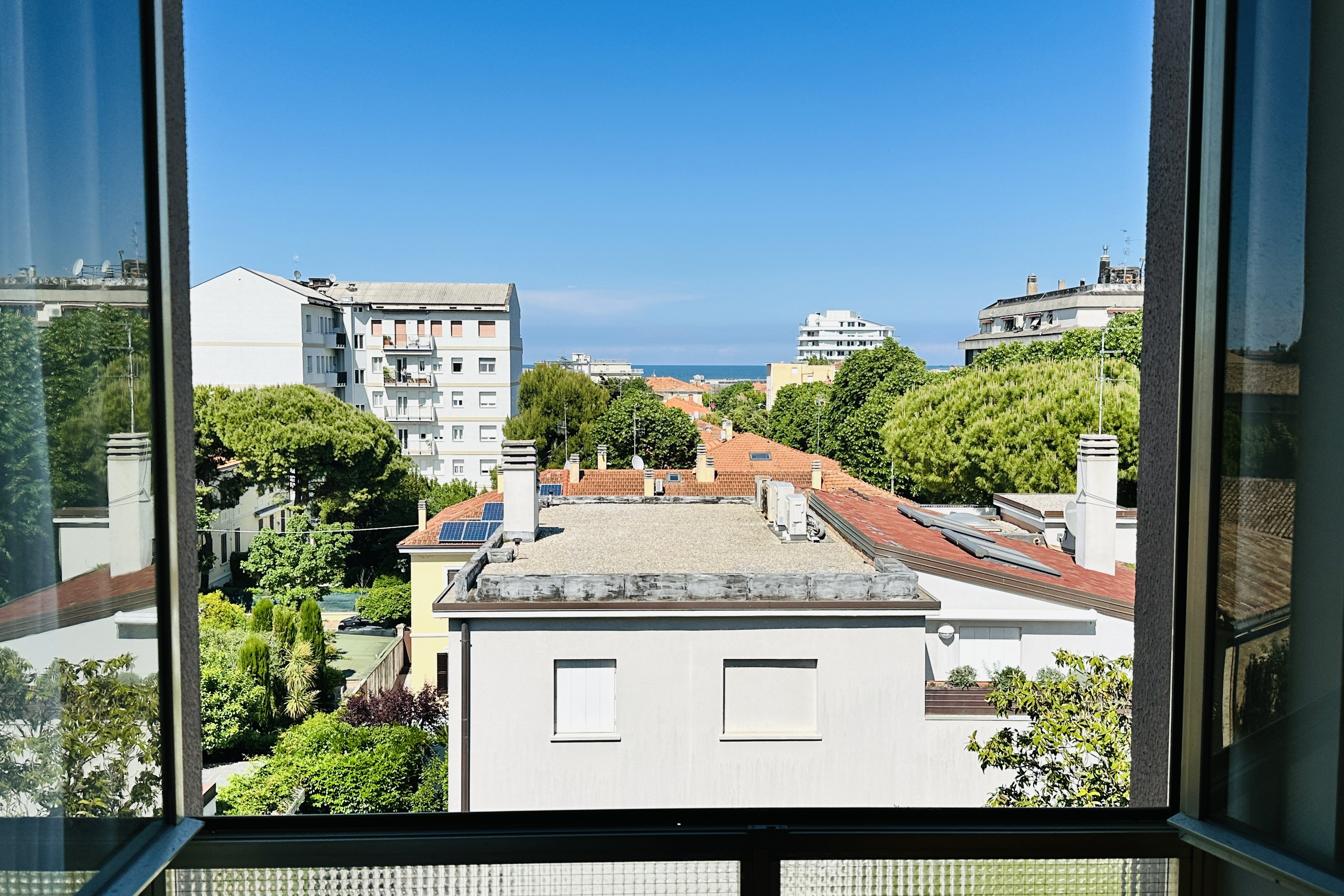 AFFITTO TRANSITORIO APPARTAMENTO PESARO - ZONA CENTRO-MARE (P5-73)