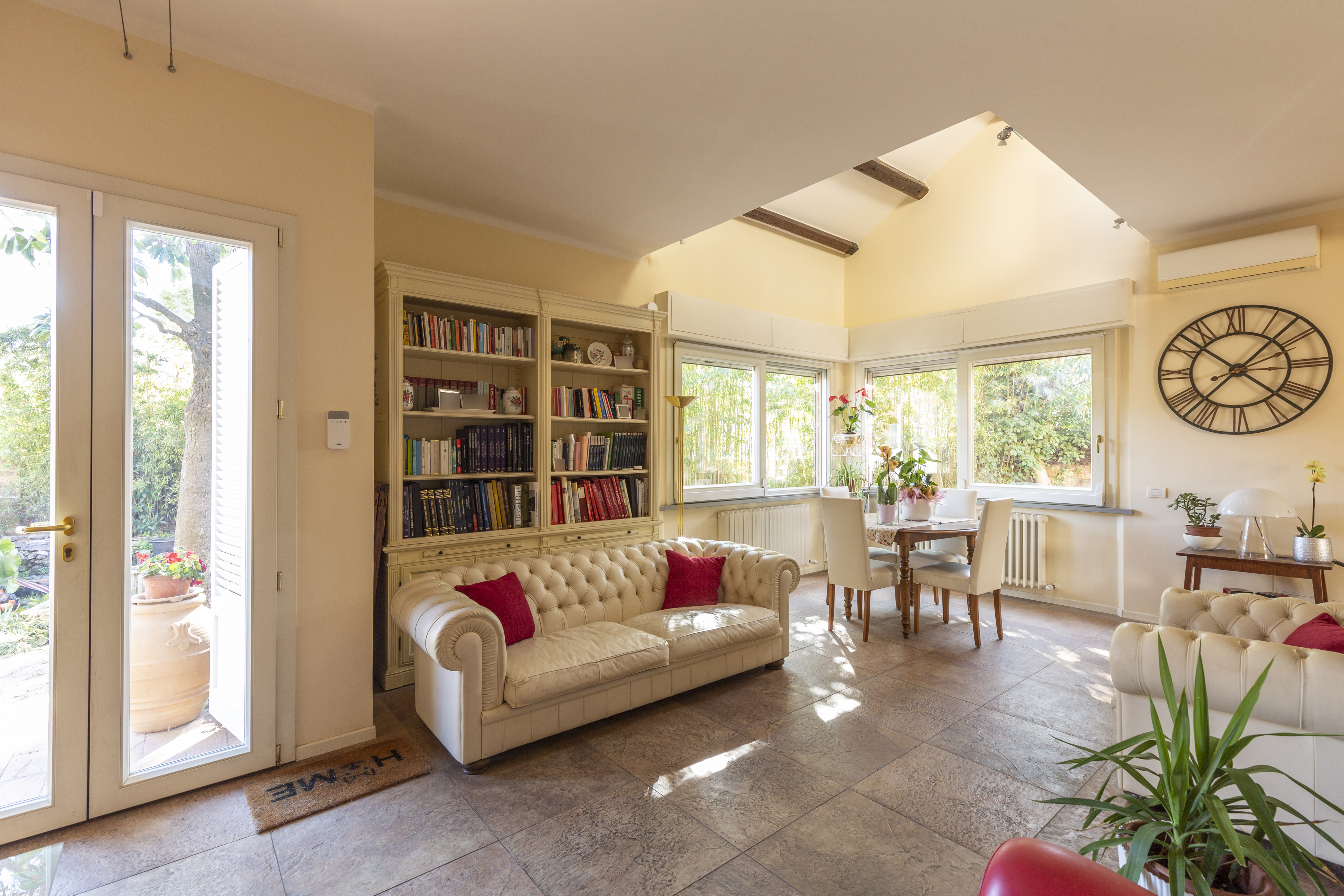 Vendita pregevole villa con giardino Pesaro - Zona centro-mare (VI020)
