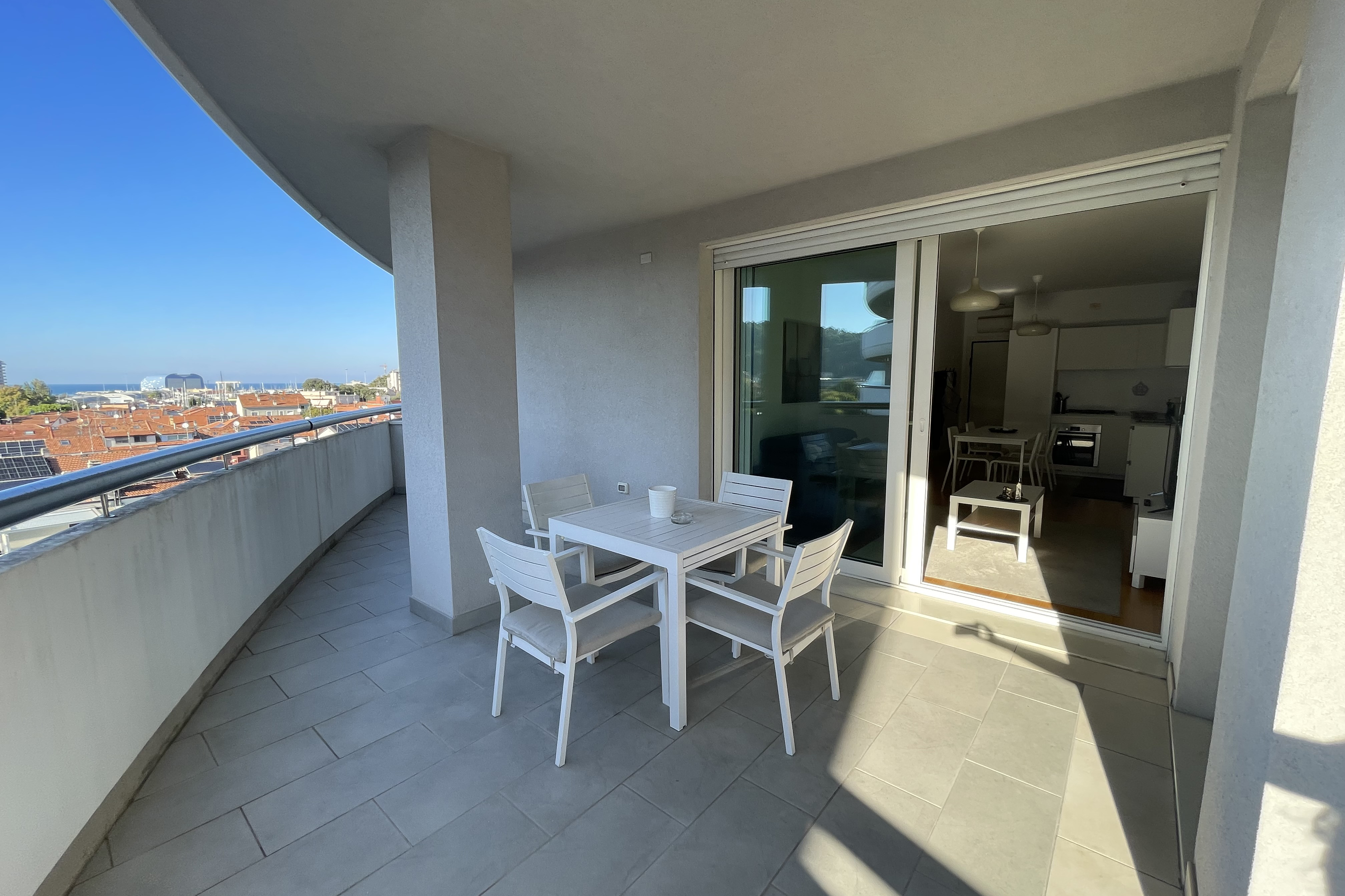 Vendita appartamento con terrazza e box auto Pesaro - zona centro-mare (AP938)