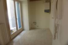 AFFITTO APPARTAMENTO RISTRUTTURATO PESARO - ZONA CENTRO STORICO (AT-161)