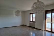 AFFITTO APPARTAMENTO NON ARREDATO PESARO - ZONA CENTRO-MARE (AQ-28)