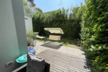 Vendita prestigioso appartamento in villino Pesaro - Zona Mare (IN781)
