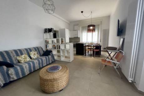  AFFITTO CASA VACANZE PESARO - ZONA CENTRO MARE (M2/72)