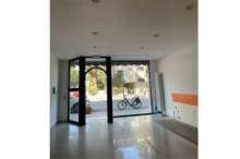 Vendita negozio Pesaro - Zona Muraglia (NE200)