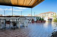Vendita appartamento con ampio terrazzo Pesaro - zona centro-mare (AP833)