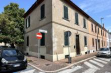 Casa schiera di testa con giardino Pesaro - zona centro-mare (SC842)