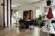 Affitto ampio appartamento con garage Pesaro - Zona mare (AQ25)