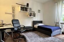 Affitto ampio appartamento con garage Pesaro - Zona mare (AQ25)