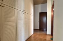 Vendita appartamento sue due livelli in villetta bifamiliare Pesaro - Zona Montegranaro (AP876)