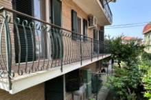 Vendita appartamento sue due livelli in villetta bifamiliare Pesaro - Zona Montegranaro (AP876)