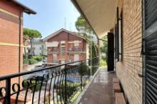 Vendita appartamento sue due livelli in villetta bifamiliare Pesaro - Zona Montegranaro (AP876)