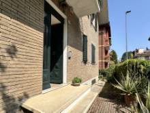Vendita appartamento sue due livelli in villetta bifamiliare Pesaro - Zona Montegranaro (AP876)
