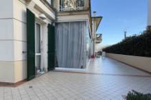 Vendita raffinato appartamento con scoperto Pesaro - Zona mare (AP912)