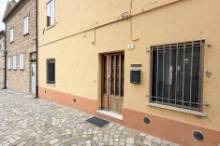Vendesi casa a schiera con scoperto Pesaro - Novilara (SC910)